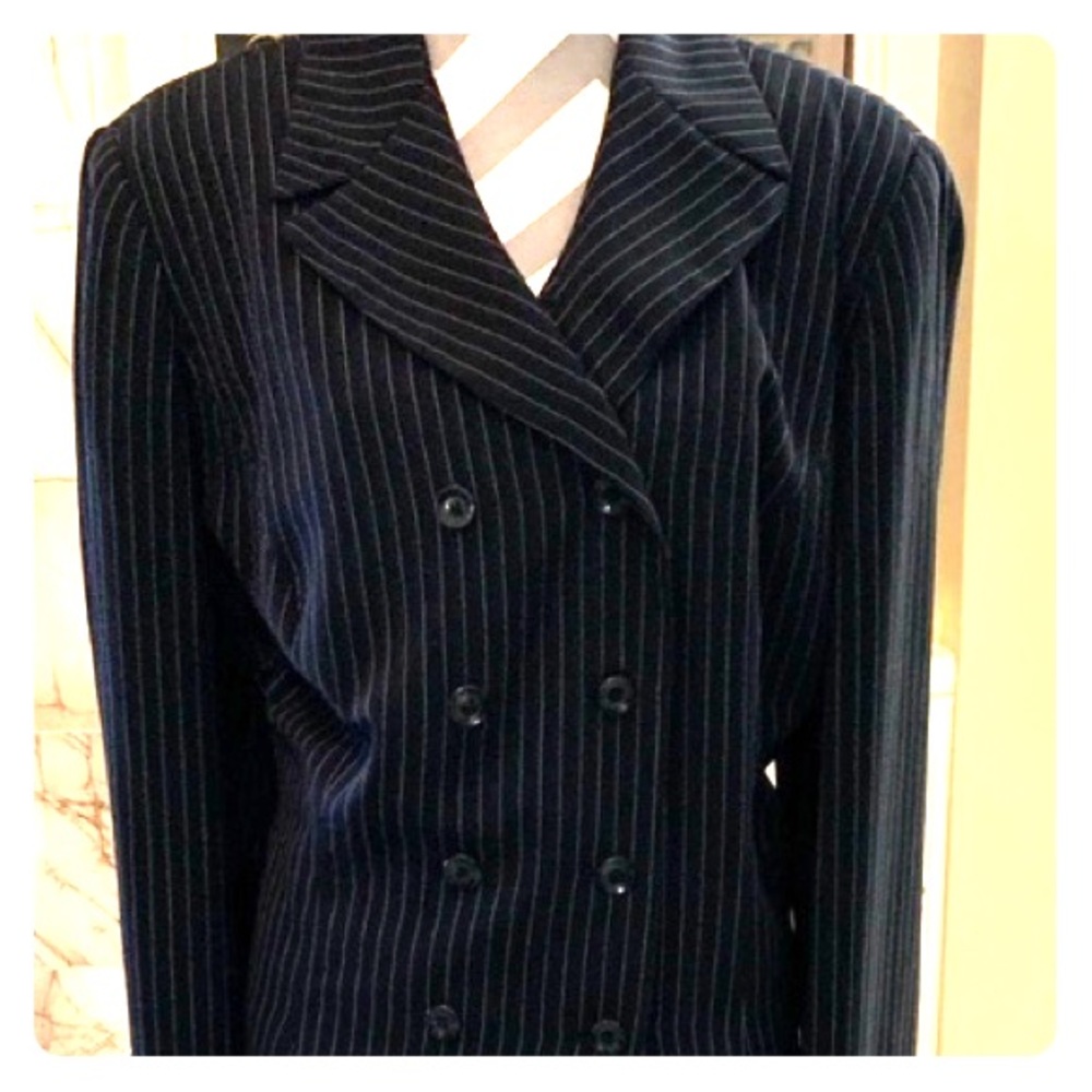 Black w white pin stripes dbl breast 3piece suit